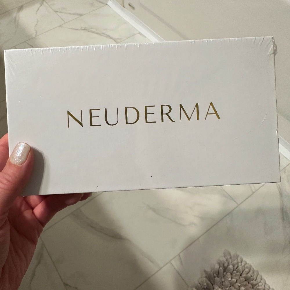 Neuderma pen